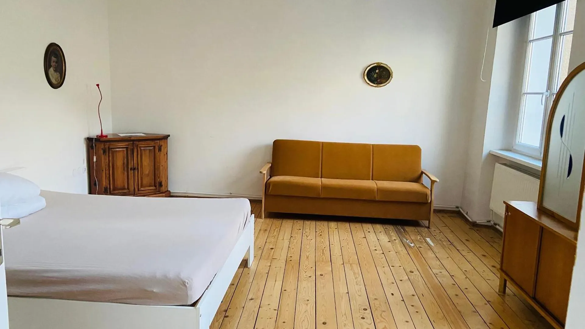 Wohnung, 2 Schlafzimmer, Innenhof グラーツ 0*,  オーストリア
